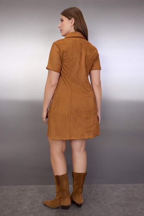 Trendyol Curve Damen Braun Einfarbig Kurz / Mini Kurz Casual A-Linie Große Größen Kleid - Image 3