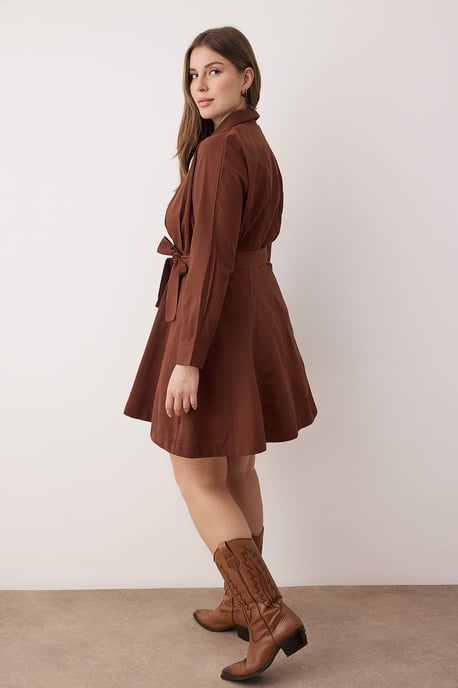 Trendyol Curve Damen Braun Einfarbig Kurz / Mini Lang Casual Hemdblusenkleid Große Größen Kleid - Image 3