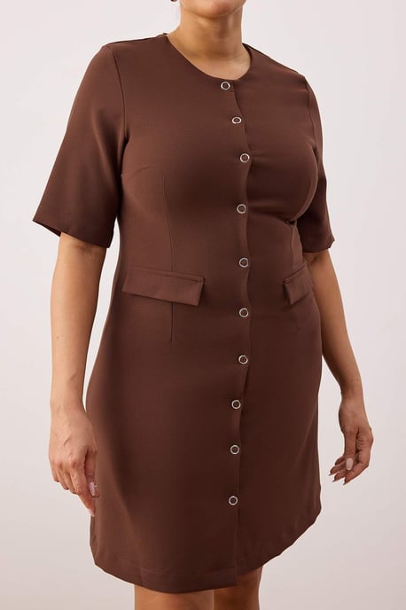 Trendyol Curve Damen Braun Einfarbig Kurz / Mini Kurz Casual A-Linie Große Größen Kleid - Image 2