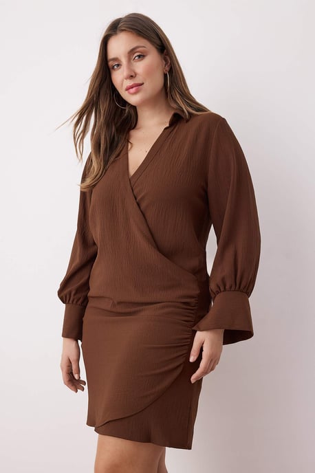 Trendyol Curve Damen Braun Einfarbig Kurz / Mini Lang Casual Zweireihig Große Größen Kleid - Image 6