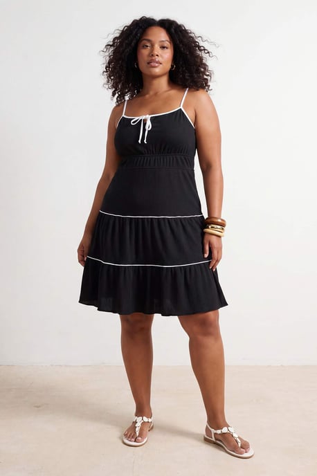 Trendyol Curve Damen Schwarz Einfarbig Kurz / Mini Ärmellos A-Linie Große Größen Kleid - Image 2