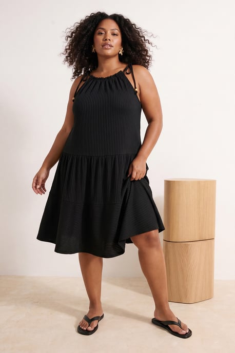 Trendyol Curve Damen Schwarz Einfarbig Kurz / Mini Ärmellos A-Linie Große Größen Kleid - Image 1