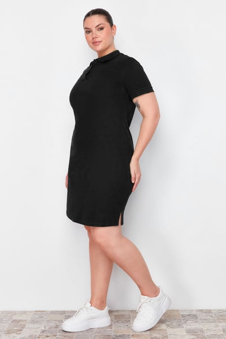 Trendyol Curve Damen Schwarz Einfarbig Kurz / Mini Kurz Casual Gerade Große Größen Kleid - Image 6