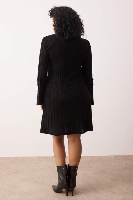 Trendyol Curve Damen Schwarz Einfarbig Kurz / Mini Lang Casual A-Linie Große Größen Kleid - Image 3