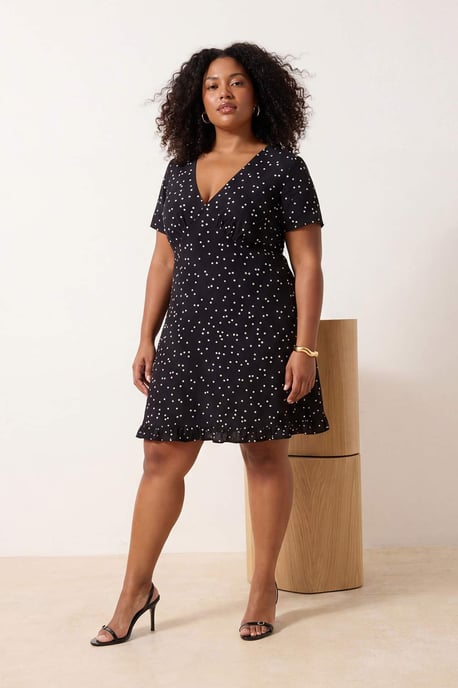 Trendyol Curve Damen Schwarz Gepunktet Kurz / Mini Kurz Casual A-Linie Große Größen Kleid - Image 6