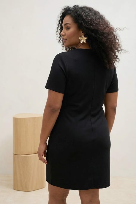 Trendyol Curve Damen Schwarz Einfarbig Kurz / Mini Kurz Casual Gerade Große Größen Kleid - Image 2