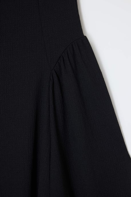 Trendyol Curve Damen Schwarz Gepunktet Kurz / Mini Ärmellos Casual A-Linie Große Größen Kleid - Image 5