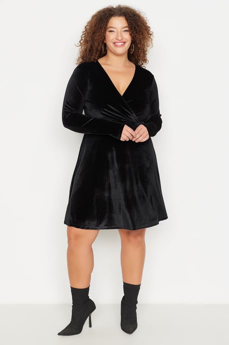 Trendyol Curve Damen Schwarz Einfarbig Kurz / Mini Lang Elegant/Abend Skater Große Größen Kleid - Image 6