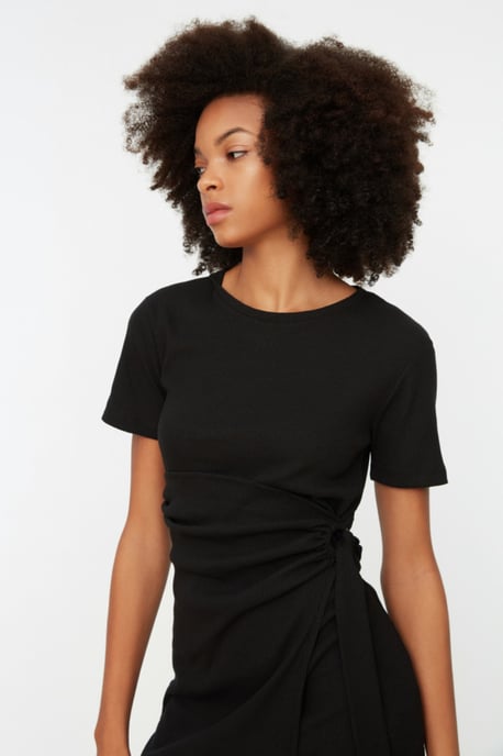 TRENDYOLMİLLA Damen Schwarz Einfarbig Kurz / Mini Kurz Casual Bodycon Kleider - Image 2