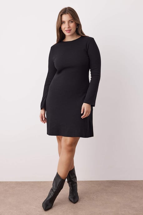 Trendyol Curve Damen Schwarz Einfarbig Kurz / Mini Lang Casual A-Linie Große Größen Kleid - Image 6