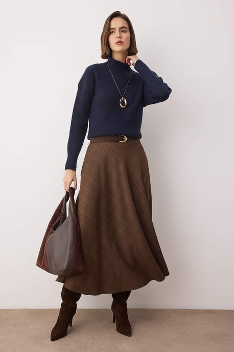 TRENDYOLMİLLA Damen Braun Kariert Maxi Skater Röcke - Image 4