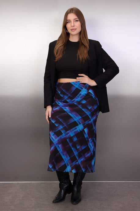 Trendyol Curve Damen Mehrfarbig Kariert Maxi Große Größen Röcke - Image 1
