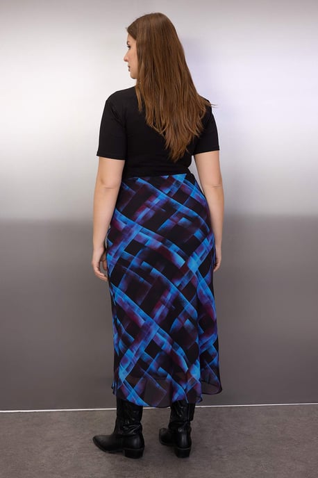 Trendyol Curve Damen Mehrfarbig Kariert Maxi Große Größen Röcke - Image 3