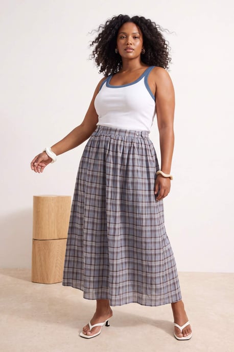 Trendyol Curve Damen Ecru Kariert Maxi Große Größen Röcke - Image 1