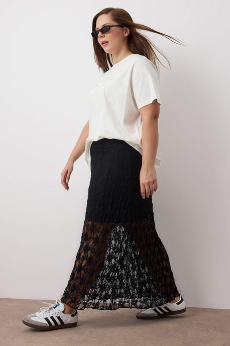 Trendyol Curve Damen Schwarz Einfarbig Maxi Große Größen Röcke - Image 3