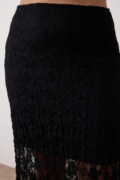 Trendyol Curve Damen Schwarz Einfarbig Maxi Große Größen Röcke - Image 4
