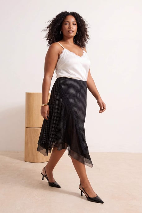 Trendyol Curve Damen Schwarz Kariert Midi Asymmetrisch Große Größen Röcke - Image 2