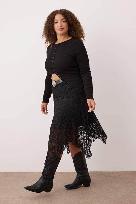 Trendyol Curve Damen Schwarz Einfarbig Midi Asymmetrisch Große Größen Röcke - Image 3