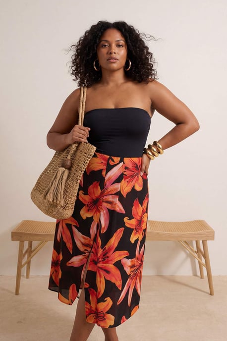 Trendyol Curve Damen Schwarz Geblümt Midi Große Größen Röcke - Image 1