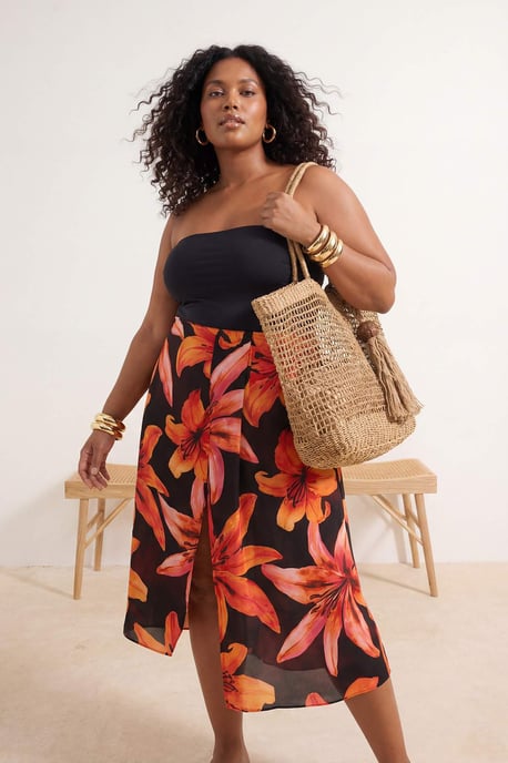 Trendyol Curve Damen Schwarz Geblümt Midi Große Größen Röcke - Image 2