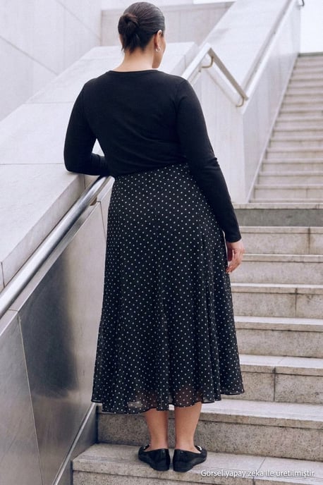 Trendyol Curve Damen Schwarz Gepunktet Midi Skater Große Größen Röcke - Image 2