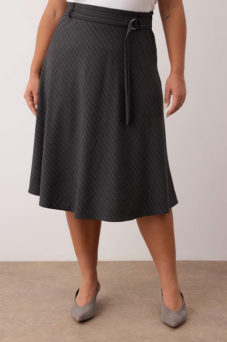 Trendyol Curve Damen Grau Gestreift Midi Ausgestellt Rock Große Größen Röcke - Image 2