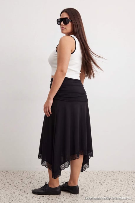 Trendyol Curve Damen Schwarz Einfarbig Midi Skater Große Größen Röcke - Image 2