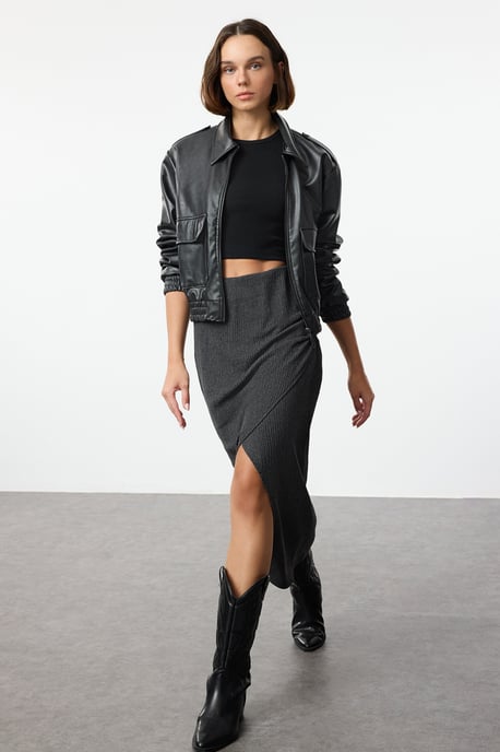 TRENDYOLMİLLA Damen Schwarz Einfarbig Midi Zweireihig / Wickel Bleistift Rock Röcke - Image 5