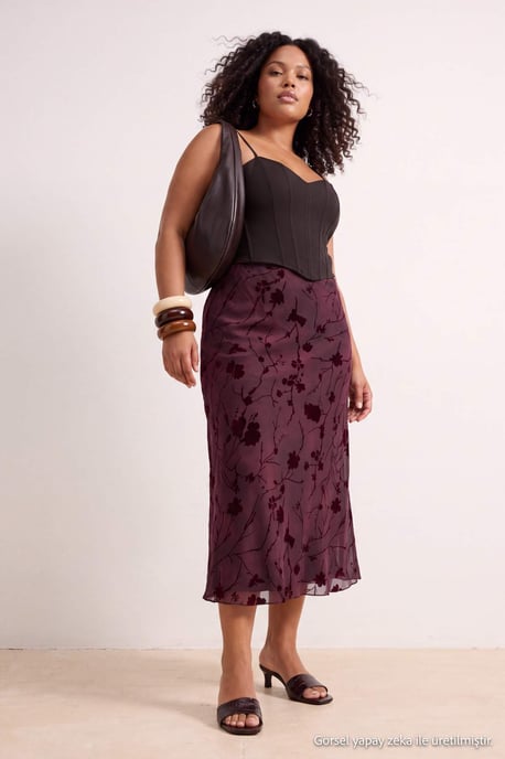 Trendyol Curve Damen Bordeaux Geblümt Midi Große Größen Röcke - Image 2