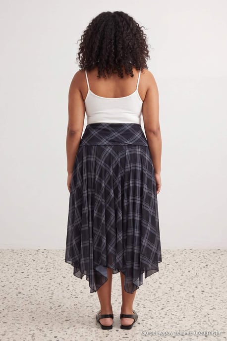 Trendyol Curve Damen Mehrfarbig Kariert Midi Große Größen Röcke - Image 3