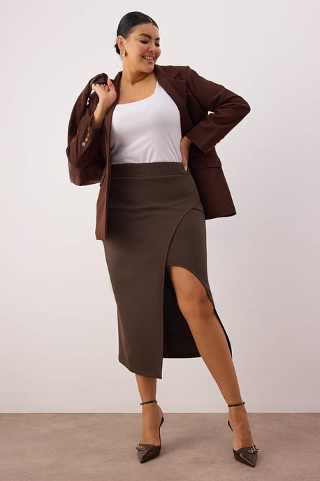 Trendyol Curve Damen Braun Einfarbig Midi Bleistift Rock Große Größen Röcke - Image 1