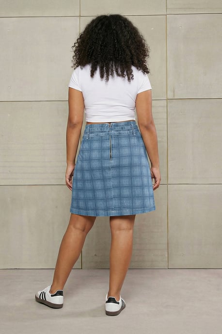 Trendyol Curve Damen Blau Kariert Kurz / Mini A-Linie Große Größen Röcke - Image 2