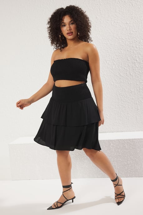 Trendyol Curve Damen Schwarz Einfarbig Kurz / Mini Volantsaum Große Größen Röcke - Image 6
