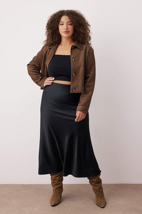 Trendyol Curve Damen Schwarz Einfarbig Midi Große Größen Röcke - Image 6