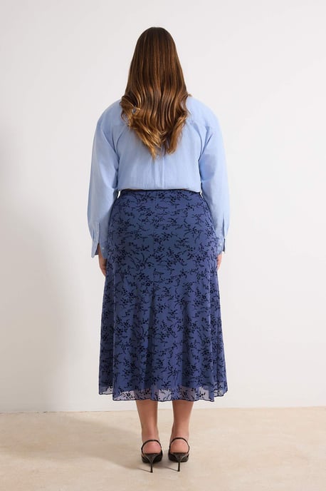Trendyol Curve Damen Blau Geblümt Midi Große Größen Röcke - Image 3