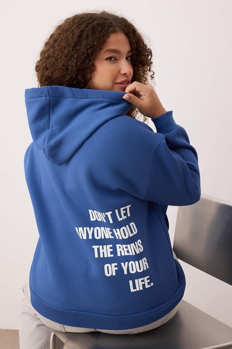 Trendyol Curve Damen Blau Slogan Lang Oversize Große Größen Sweatshirts - Image 6