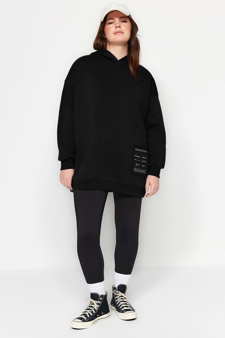 Trendyol Curve Damen Schwarz Slogan Lang Relaxed Fit Große Größen Sweatshirts - Image 6