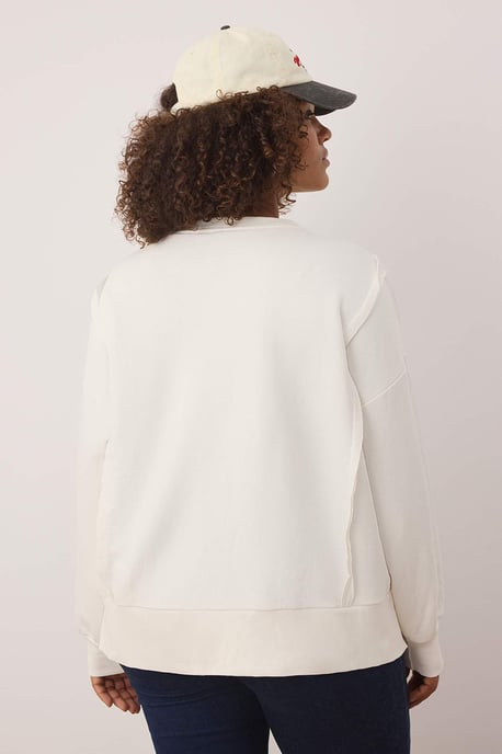 Trendyol Curve Damen Ecru Slogan Lang Relaxed Fit Große Größen Sweatshirts - Image 3