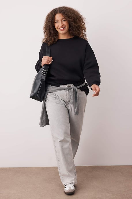 Trendyol Curve Damen Schwarz Einfarbig Lang Oversize Große Größen Sweatshirts - Image 1