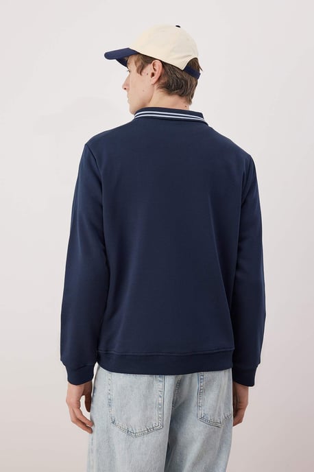 TRENDYOL MAN Herren Dunkelblau Einfarbig Lang Regular Fit Sweatshirts - Image 3