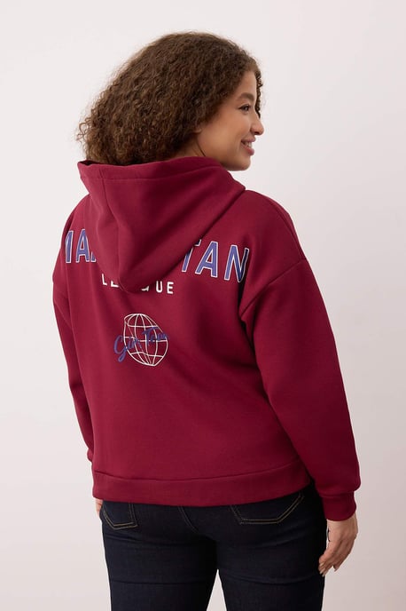 Trendyol Curve Damen Bordeaux Slogan Lang Relaxed Fit Große Größen Sweatshirts - Image 3