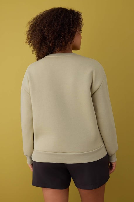 Trendyol Curve Damen Beige Animal-Print Lang Regular Fit Große Größen Sweatshirts - Image 3