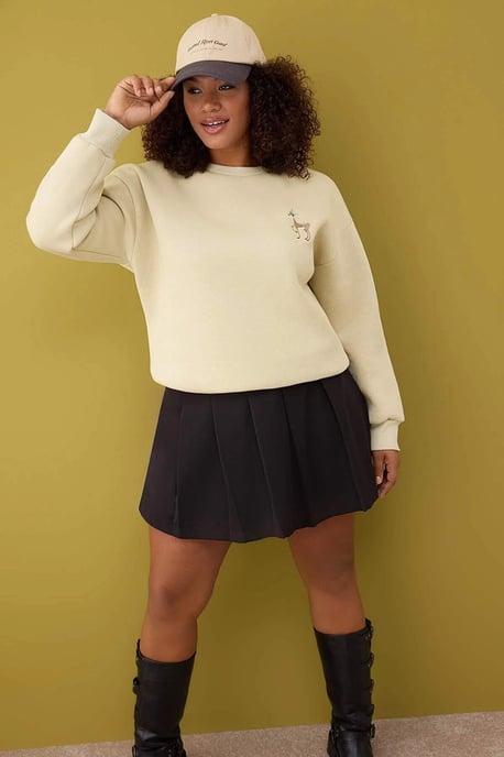 Trendyol Curve Damen Beige Animal-Print Lang Regular Fit Große Größen Sweatshirts - Image 4