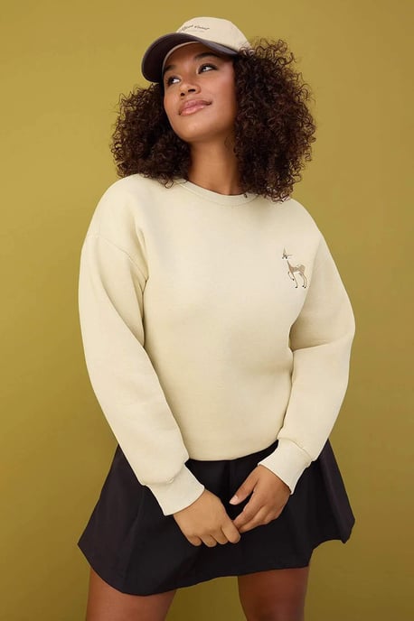 Trendyol Curve Damen Beige Animal-Print Lang Regular Fit Große Größen Sweatshirts - Image 5