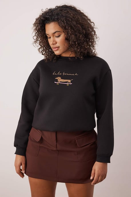 Trendyol Curve Damen Schwarz Einfarbig Lang Regular Fit Große Größen Sweatshirts - Image 6