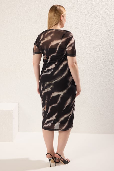 Trendyol Curve Damen Mehrfarbig Animal-Print Midi Kurz Casual T-Shirt Kleid Große Größen Kleid - Image 4