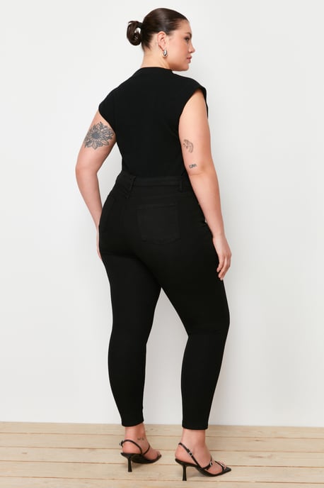 Trendyol Curve Damen Schwarz Einfarbig Skinny Hohe Taille Große Größen Jeans - Image 5