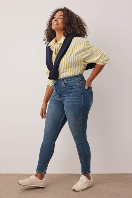 Trendyol Curve Damen Dunkelblau Einfarbig Skinny Hohe Taille Große Größen Jeans - Image 6