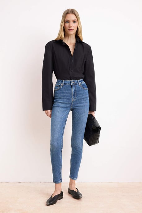 TRENDYOLMİLLA Damen Blau Einfarbig Skinny Hohe Taille Jeans - Image 1