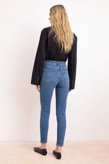 TRENDYOLMİLLA Damen Blau Einfarbig Skinny Hohe Taille Jeans - Image 3
